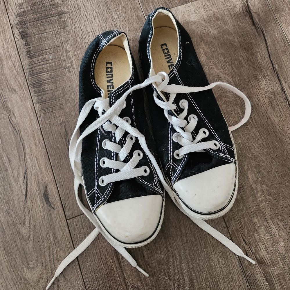 Black/White Converse All Classic Shoes Sneakers size 6